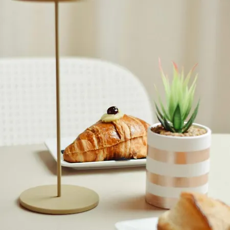 Bed & Breakfast Maison Comi